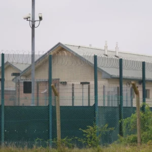 Anh Quốc bắt đầu trục xuất người xin tị nạn sang Rwanda từ tháng Bẩy